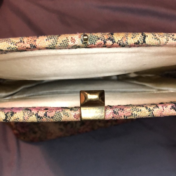 Vintage 20s Tapestry Handbag - Picture 7 of 14